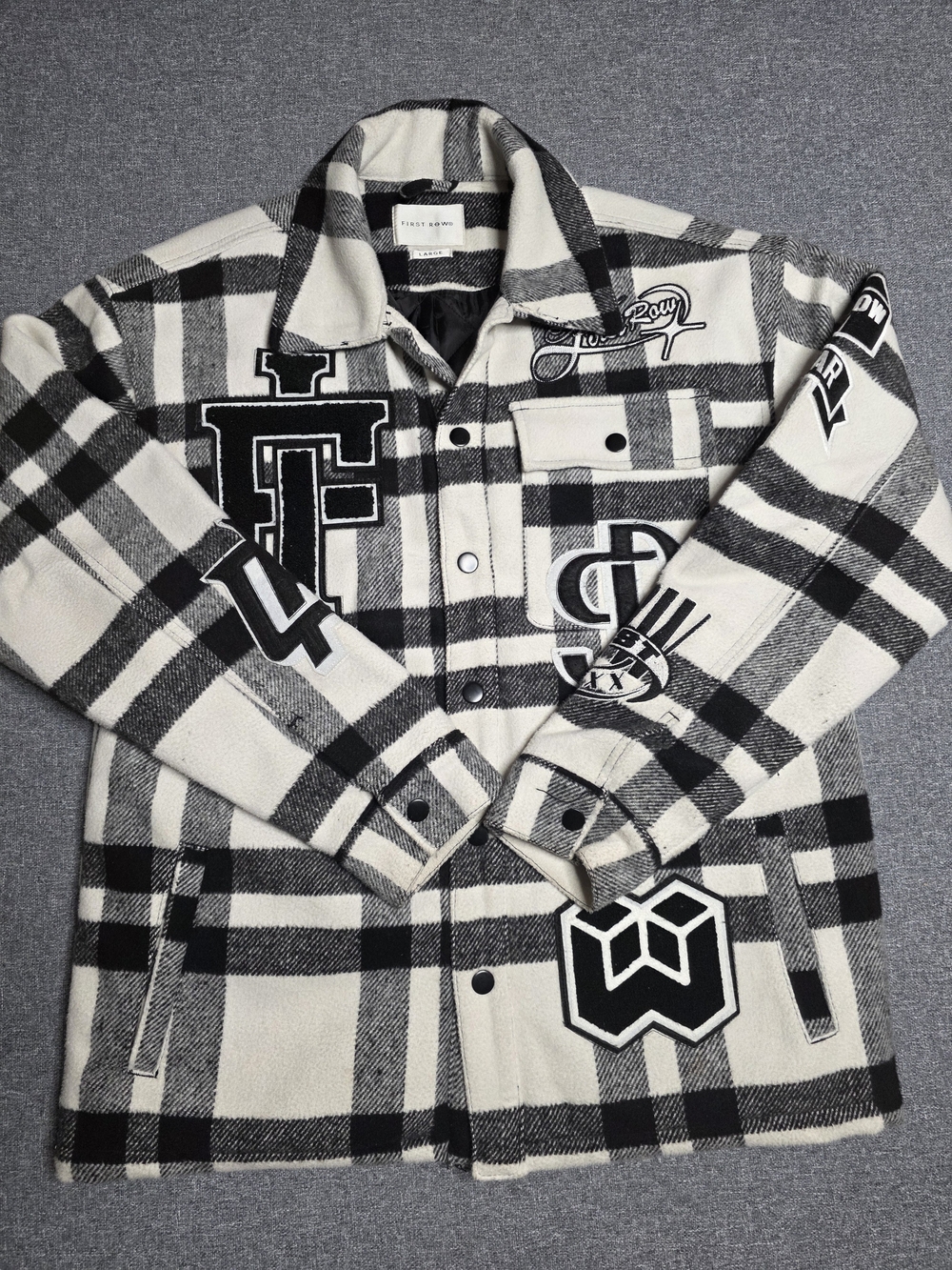 FIRST ROW Black White Plaid Graphic Patch Shacket Jacket - Size Large
